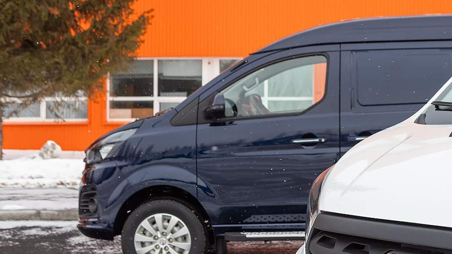 
                    Продажи легких коммерческих авто снизились в РФ на 22% за год

        