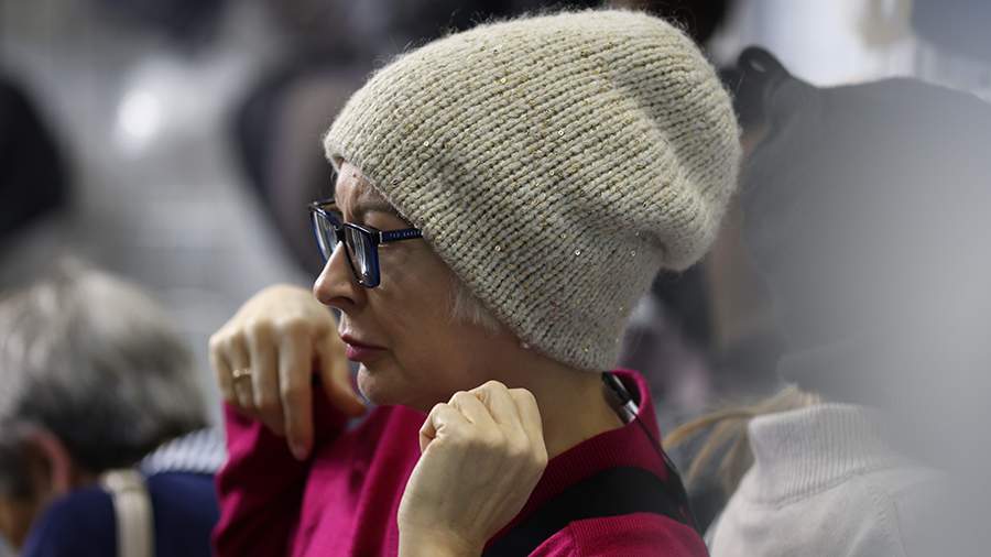 Примерка шапки не опасна для волос