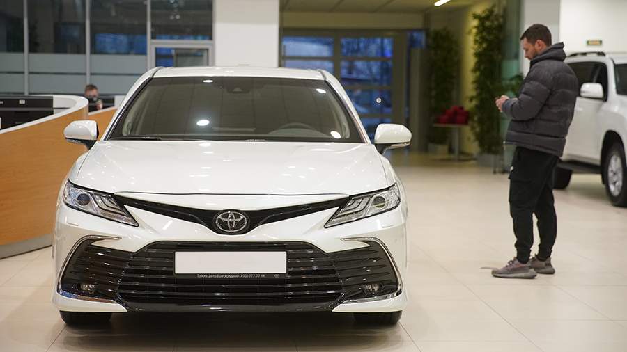 
                    В России выросли продажи подержанных автомобилей в январе

        