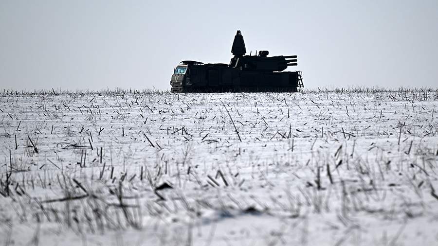 
                    Силы ПВО уничтожили четыре дрона на подлете к Москве

        