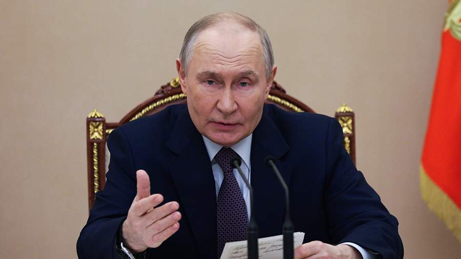 Putin took part in a meeting on the situation on the global oil and gas ...