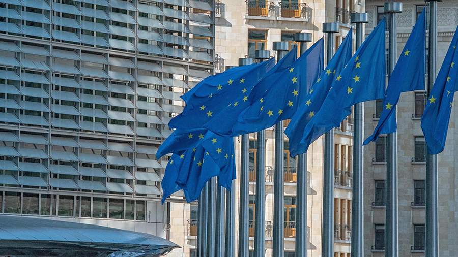 Евродепутат указал на разрушение ЕС своей экономики ради поддержки Украины
Евродепутат указал на разрушение ЕС своей экономики ради поддержки Украины