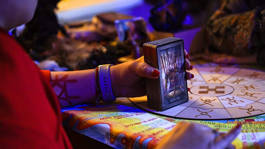 Займы с таро и гороскопами