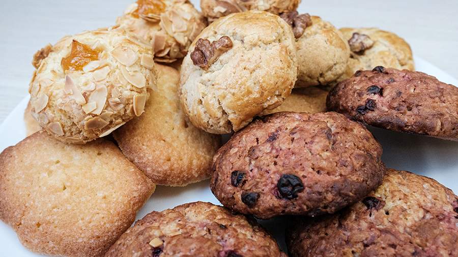 Противопоказания к печенью назвал диетолог