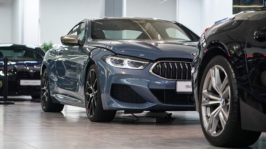 
                    Продажи автомобилей BMW в России выросли почти вдвое

        