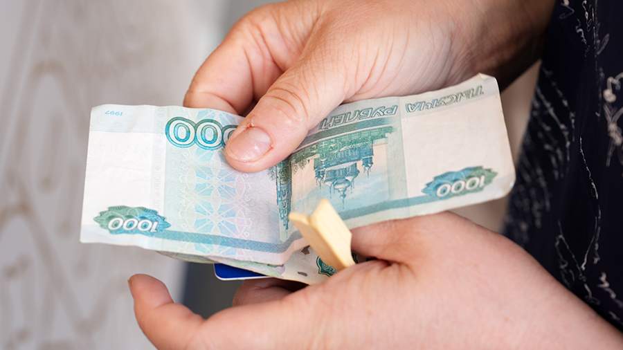 Снижение доходов предвещает раннюю деменцию за 15 лет, выяснили ученые