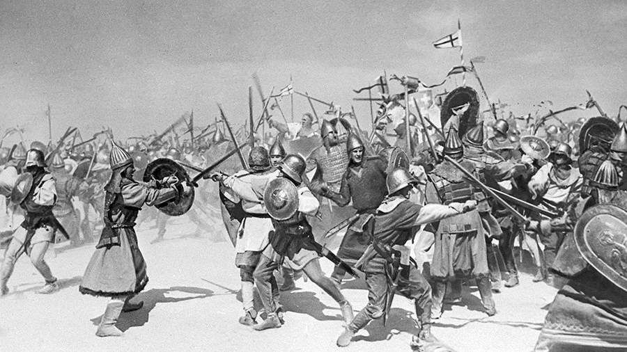 С м эйзенштейн что сделал. RIAN 64357.HR .ru 1. С м эйзенштейн что сделал фото. С м эйзенштейн что сделал-RIAN 64357.HR .ru 1. картинка С м эйзенштейн что сделал. картинка RIAN 64357.HR .ru 1. Его талантом восхищался сам Чарли Чаплин, назвавший картину «Иван Грозный» «высшим достижением в жанре исторических фильмов». Голливуд в середине 1920-х пригласил молодого гения поработать в Америке, а «вождь всех народов» вручил ему две Сталинских премии. Но за успешным обликом скрывался глубоко несчастный человек, для которого проблески счастья и творческой свободы сменялись черными полосами депрессии и гонений. С м эйзенштейн что сделал. RIAN 64357.HR .ru 1. С м эйзенштейн что сделал фото. С м эйзенштейн что сделал-RIAN 64357.HR .ru 1. картинка С м эйзенштейн что сделал. картинка RIAN 64357.HR .ru 1. Его талантом восхищался сам Чарли Чаплин, назвавший картину «Иван Грозный» «высшим достижением в жанре исторических фильмов». Голливуд в середине 1920-х пригласил молодого гения поработать в Америке, а «вождь всех народов» вручил ему две Сталинских премии. Но за успешным обликом скрывался глубоко несчастный человек, для которого проблески счастья и творческой свободы сменялись черными полосами депрессии и гонений.