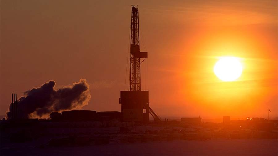 Буровая установка на месте бурения