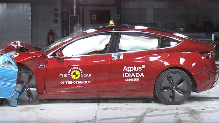Авария на мкаде машина сгорела
