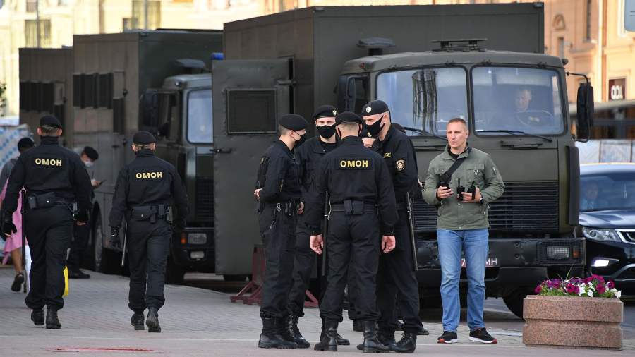 кого задержали в белоруссии и за что. RIAN 6287560.HR .ru. кого задержали в белоруссии и за что фото. кого задержали в белоруссии и за что-RIAN 6287560.HR .ru. картинка кого задержали в белоруссии и за что. картинка RIAN 6287560.HR .ru. В 2021 году в Белоруссии было задержано свыше 11,5 тыс. нелегальных мигрантов. Об этом 25 ноября сообщил государственный секретарь Совета безопасности республики Александр Вольфович.