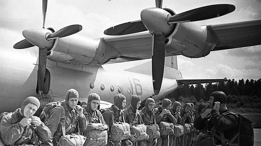 Учения воздушно-десантных войск Вооруженных сил СССР