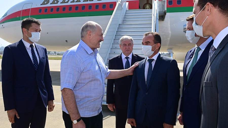 Президент Белоруссии Александр Лукашенко и и губернатор Краснодарского края Вениамин Кондратьев