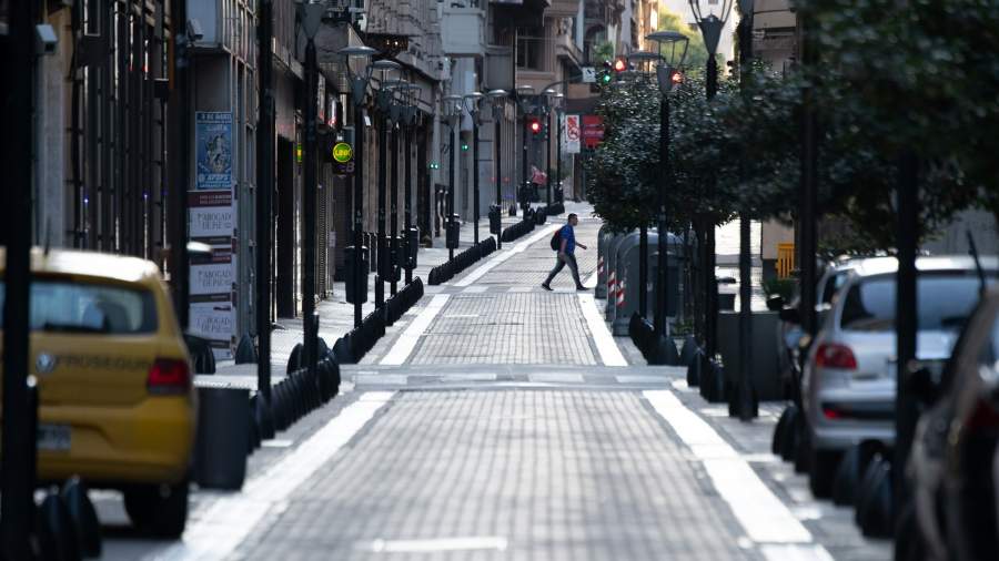 Но вы держитесь: волна суверенных дефолтов захлестнула весь мир