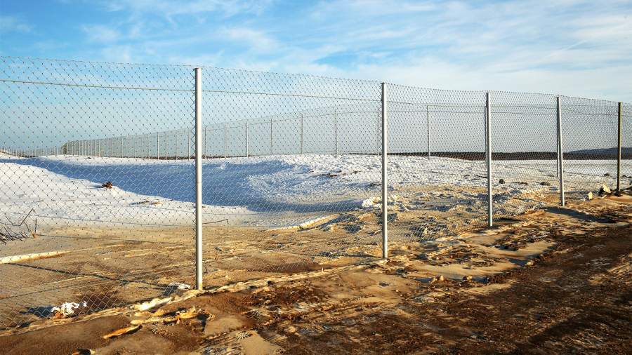 Огороженная территория шламонакопителя «Белое море», одного из крупнейших объектов накопленного экологического ущерба в Нижегородской области
