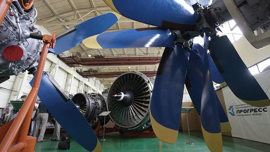Авиационные двигатели в одом из цехов на заводе компании ОАО «Мотор Сич»