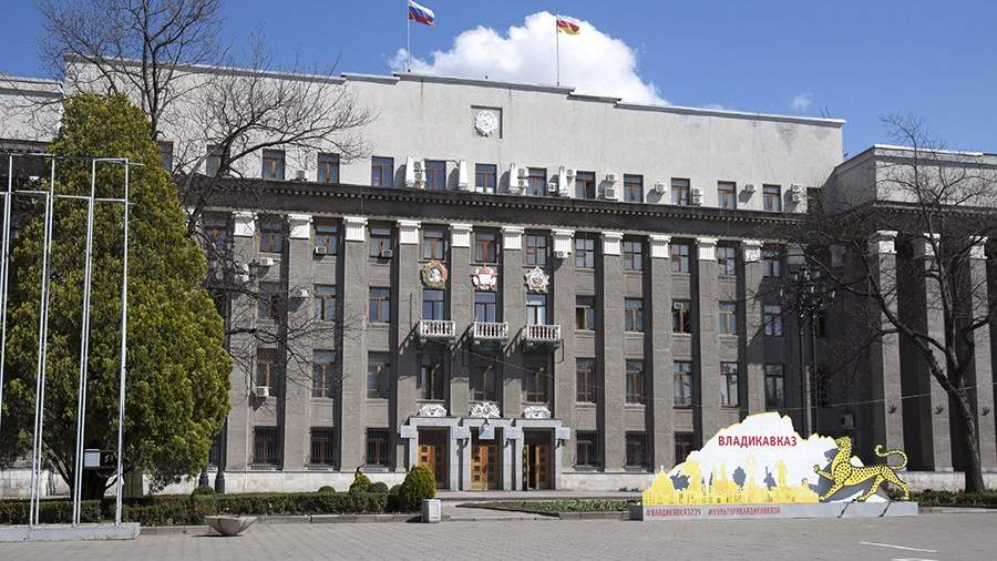 Вид на Дом правительства Республики Северная Осетия - Алания