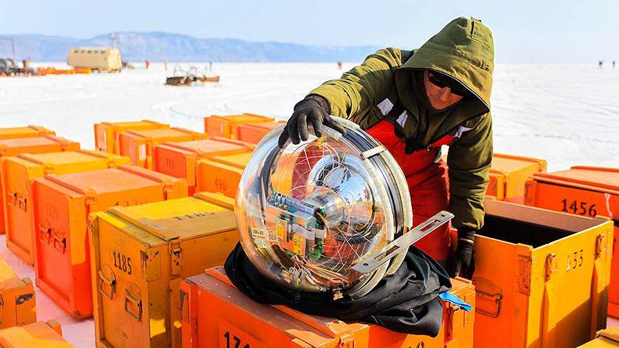 Подготовка к запуску глубоководного нейтринного телескопа Baikal-GVD на озере Байкал