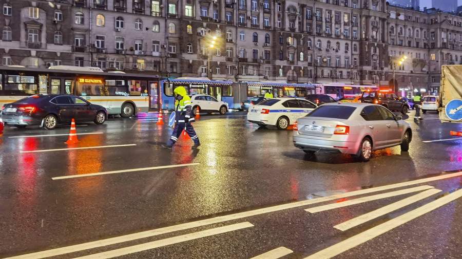 Что случилось на кутузовском проспекте сейчас. Смотреть фото Что случилось на кутузовском проспекте сейчас. Смотреть картинку Что случилось на кутузовском проспекте сейчас. Картинка про Что случилось на кутузовском проспекте сейчас. Фото Что случилось на кутузовском проспекте сейчас