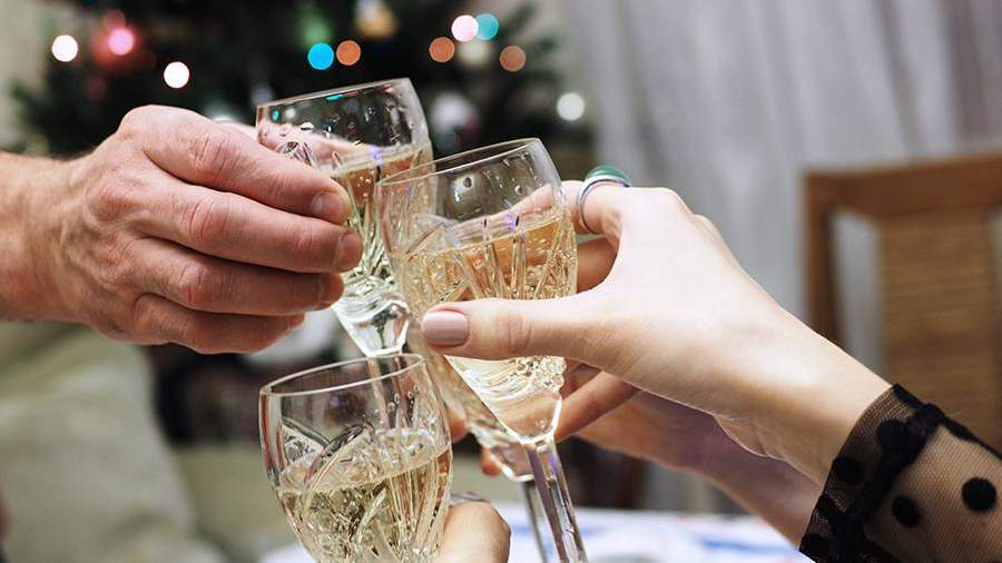 TASS 19358568 что наряжают к новому году 100 к 1 андроид