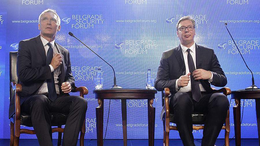 Секретарь НАТО Йенс Столтенберг и президент Сербии Александр Вучич 