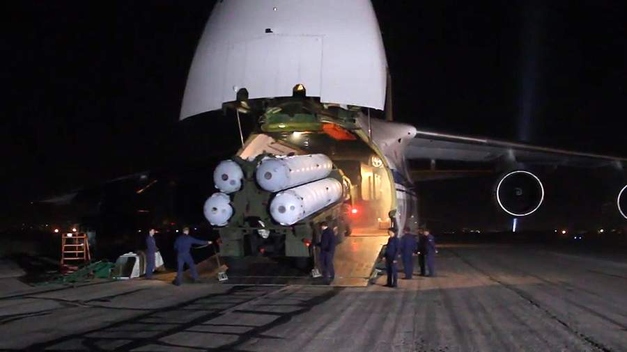 Зенитно-ракетные комплексы С-300, доставленные в Сирийскую Арабскую республику