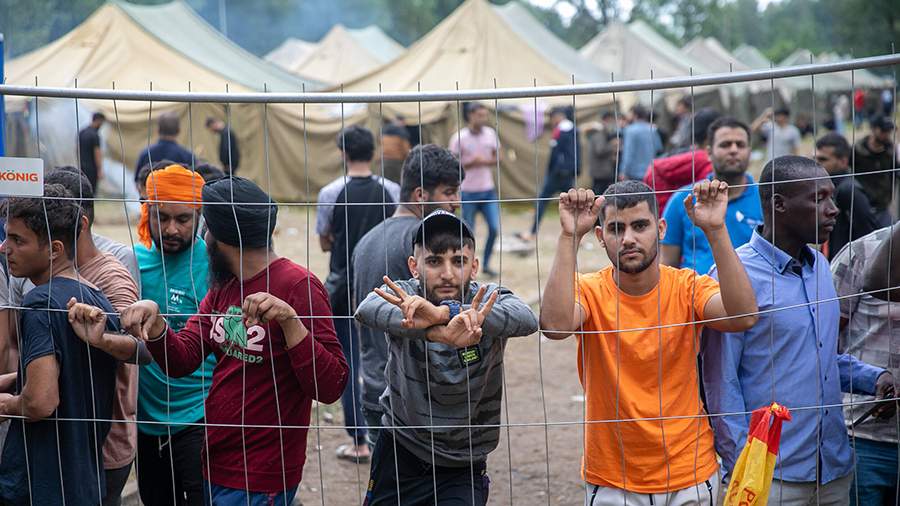 Пункт размещения нелегальных мигрантов у деревни Руднинкай в Литве