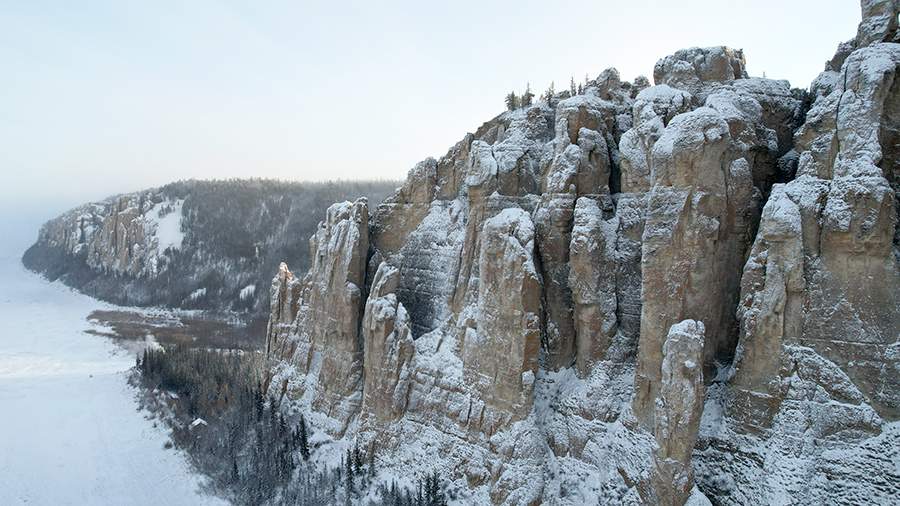 Вид на скалы национального природного парка «Ленские столбы»