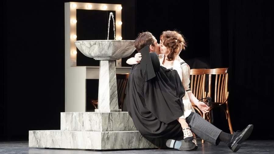 Сцена из спектакля «Укрощение строптивой»