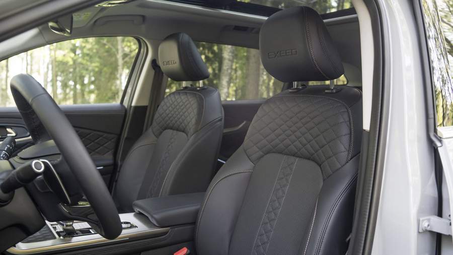 Водительскому креслу не хватает регулировки наклона подушки