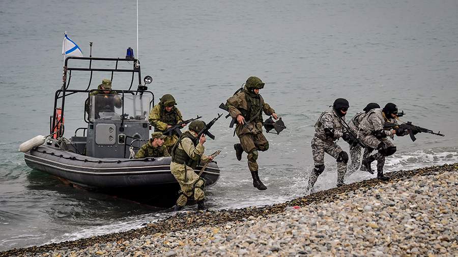 Во Владивостоке завершились военные учения России и Индии