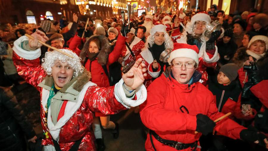 Парад Дедов Морозов в Москве