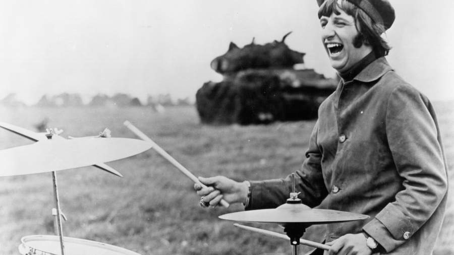 Дал в бубен