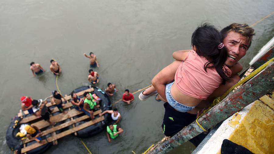 Урожайный ход: что происходит с караваном беженцев, двигающихся к США