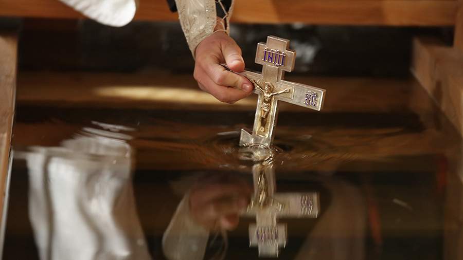 Чудодейственные омовения: христиане встретили день Крещения Господня