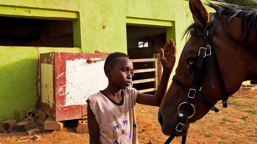 Тяжкое время: как выживает конный клуб в Судане