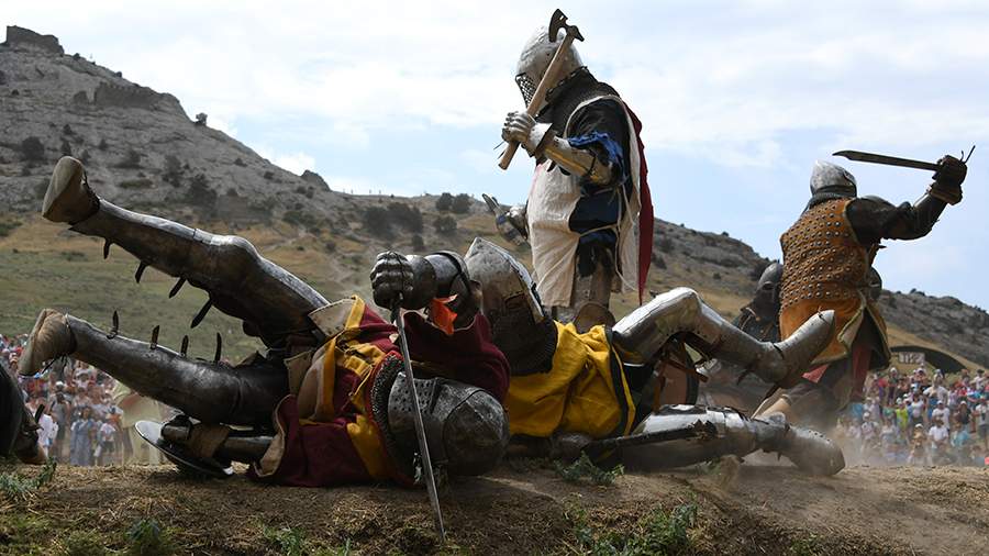 Оружие и доспехи: в Крыму проходит Международный рыцарский фестиваль