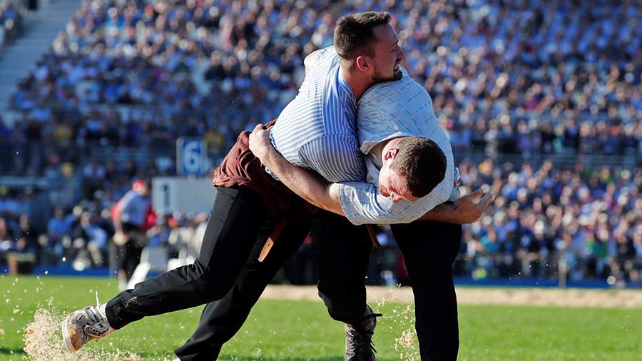 Борьба в опилках: швейцарские национальные состязания непонятны никому