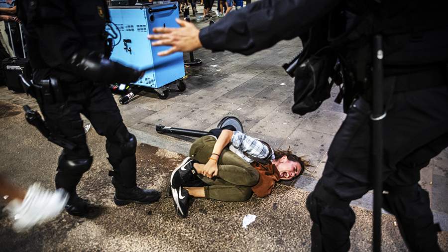 Автономный бунт: как в Барселоне захватывали аэропорт