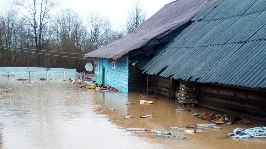 Дождь стеной: в Новгородской области ликвидируют последствия потопа