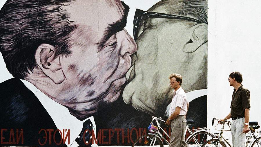 Свободное падение: как появилась и рухнула Берлинская стена