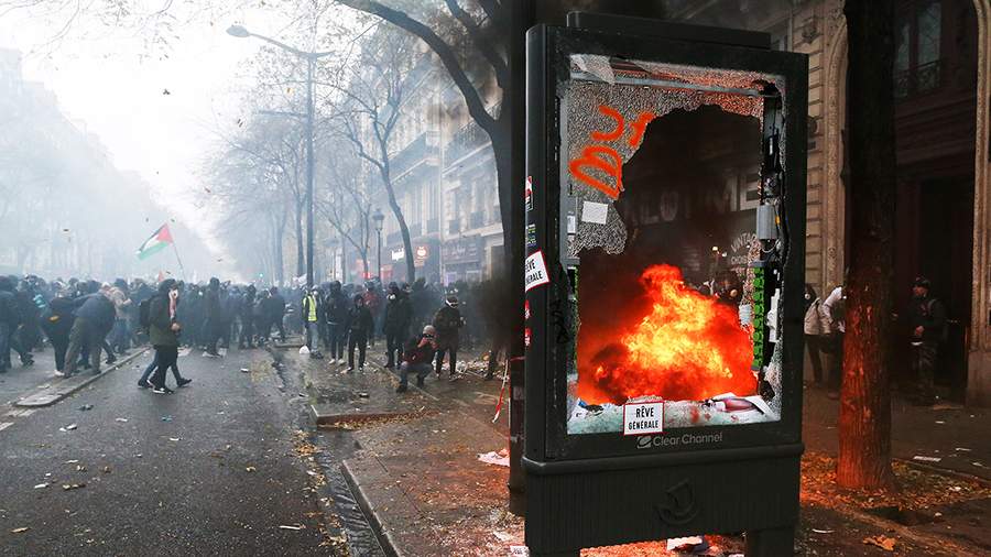 Пенсионный фронт: как Франция взбунтовалась против реформы Макрона