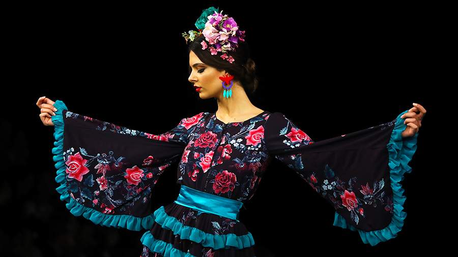 Держись за юбку: в Испании показали моду для фламенко