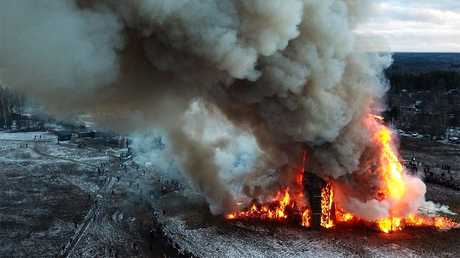 Гори ясно: в арт-парке «Никола-Ленивец» проводили зиму