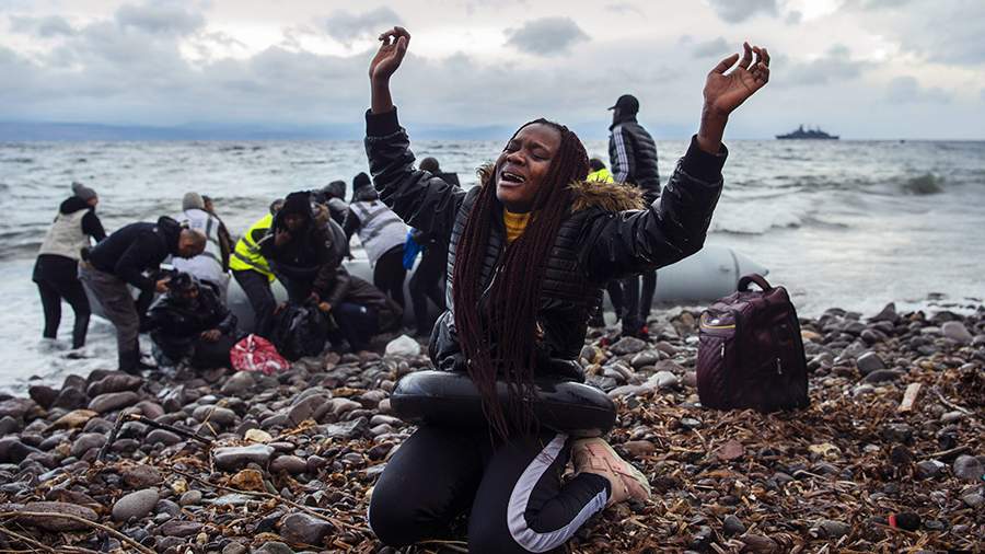 Бежать нам хочется: мигранты пытаются пробраться в Грецию