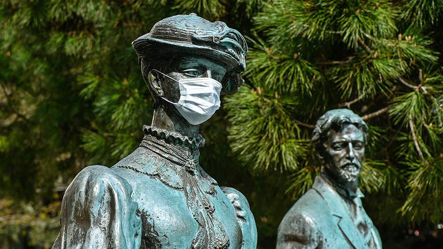 Драма с собачкой: как Ялта переживает карантин