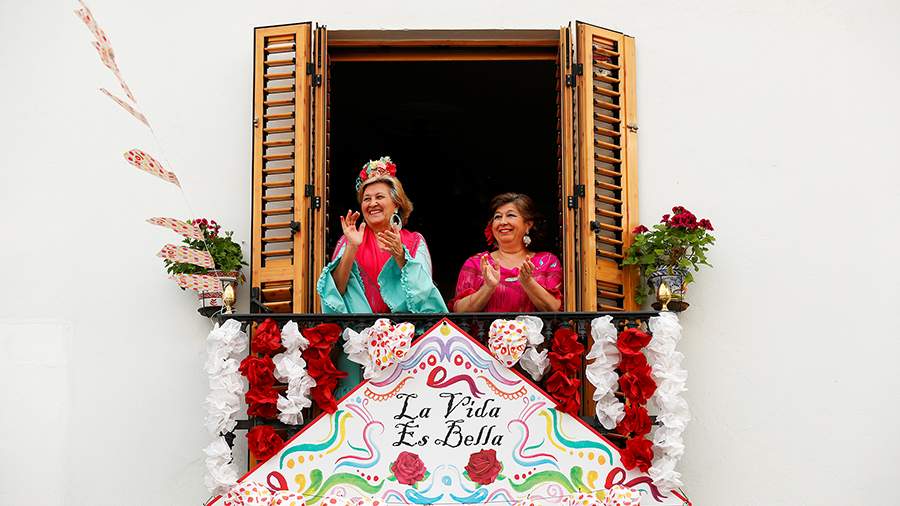 Номер с балконом: как проходит ярмарка в Севилье