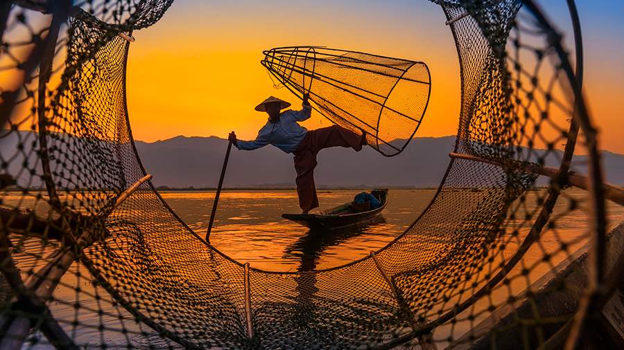 В форме лотоса: почему интха гребут одной ногой