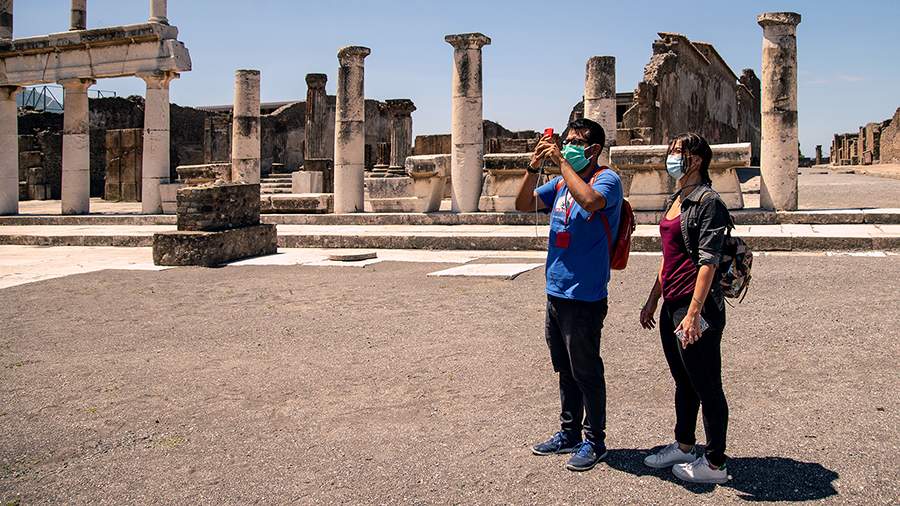 Первый день Помпеи: как выглядит после пандемии погибший город