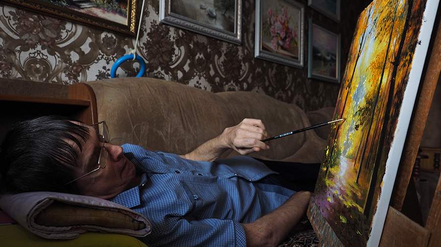 Одной левой: как творить, лежа на диване