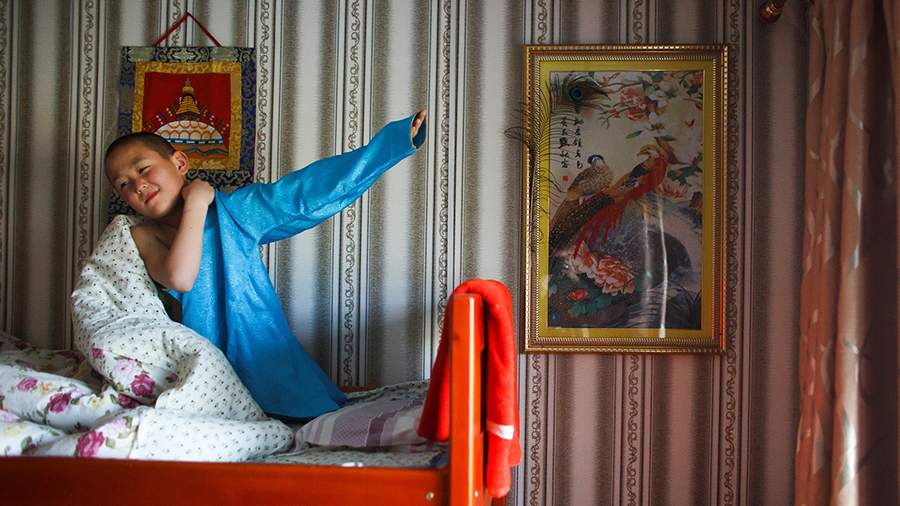 Тихие радости: зачем Амарбаясгаланту юные монахи